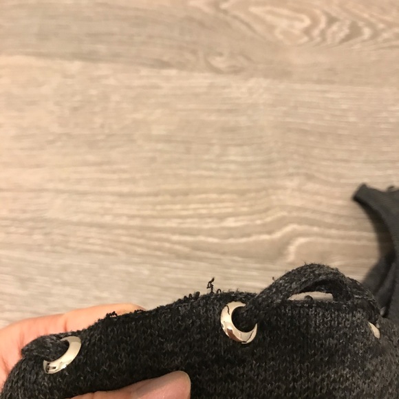 💚4 for $30💚 NWOT Molly Bracken Gray Knitted Poncho - Picture 4 of 9